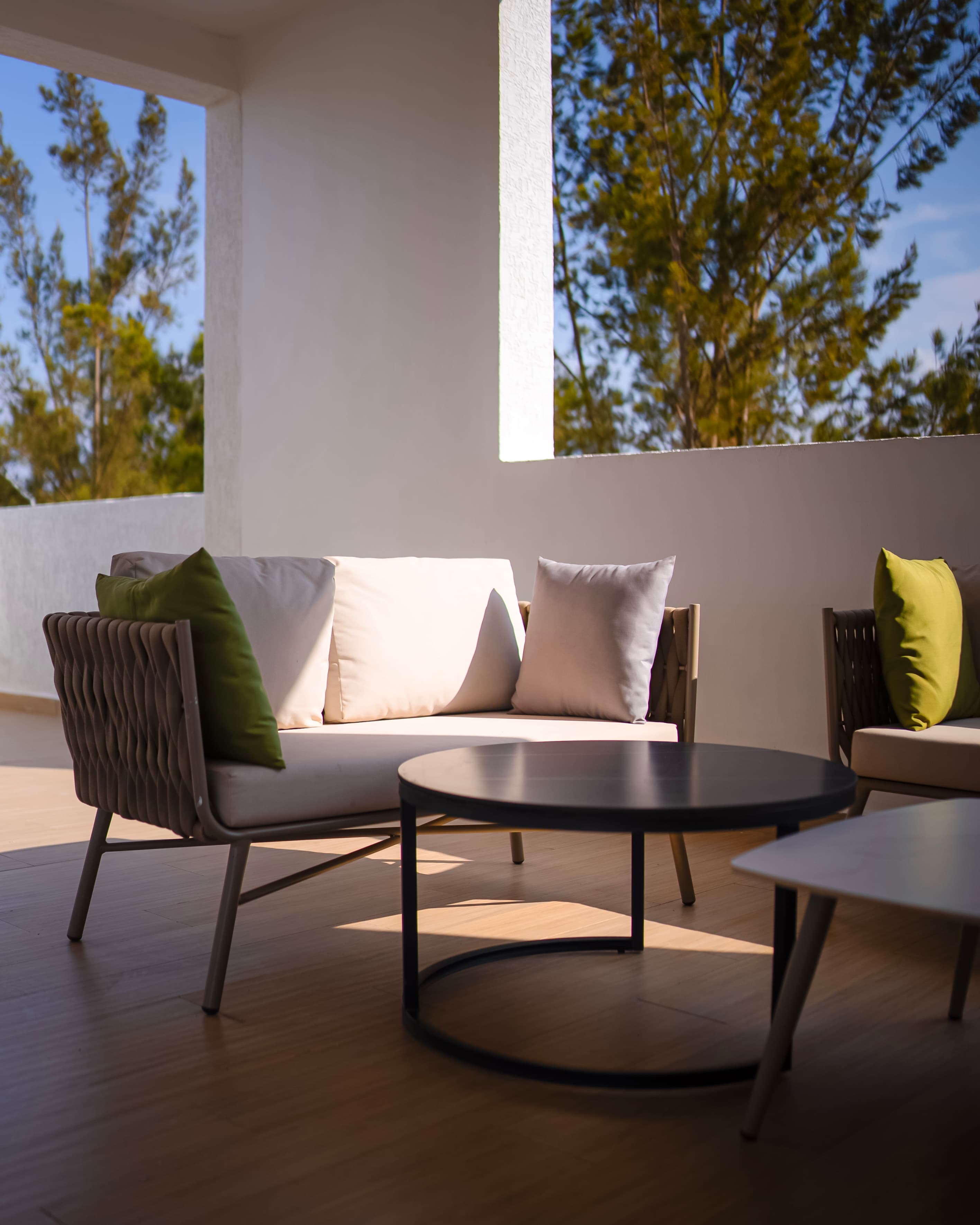 Modern Outdoor Lounge
